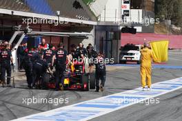 Daniil Kvyat (RUS) Red Bull Racing RB12 stops in the pit lane. 24.02.2016. Formula One Testing, Day Three, Barcelona, Spain. Wednesday.