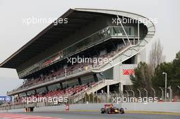 Daniil Kvyat (RUS) Red Bull Racing RB12. 24.02.2016. Formula One Testing, Day Three, Barcelona, Spain. Wednesday.