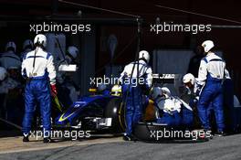 Marcus Ericsson (SWE) Sauber C35 practices a pit stop. 04.03.2016. Formula One Testing, Day Four, Barcelona, Spain. Friday.