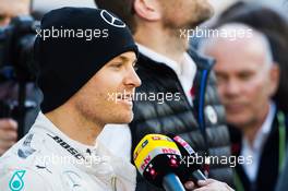 Nico Rosberg (GER) Mercedes AMG F1 with the media. 03.03.2016. Formula One Testing, Day Three, Barcelona, Spain. Thursday.