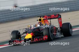 Daniil Kvyat (RUS) Red Bull Racing RB12 running sensor equipment. 03.03.2016. Formula One Testing, Day Three, Barcelona, Spain. Thursday.