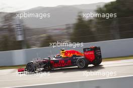 Daniil Kvyat (RUS) Red Bull Racing RB12 running sensor equipment. 03.03.2016. Formula One Testing, Day Three, Barcelona, Spain. Thursday.