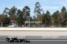 Kevin Magnussen (DEN) Renault Sport F1 Team RS16. 01.03.2016. Formula One Testing, Day One, Barcelona, Spain. Tuesday.