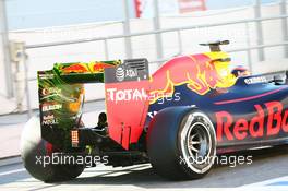 Daniil Kvyat (RUS) Red Bull Racing RB12 with flow-vis paint on the rear wing. 01.03.2016. Formula One Testing, Day One, Barcelona, Spain. Tuesday.