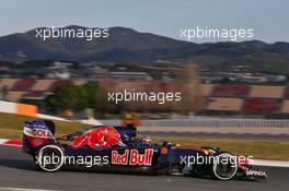 Carlos Sainz Jr (ESP) Scuderia Toro Rosso STR11. 02.03.2016. Formula One Testing, Day Two, Barcelona, Spain. Wednesday.