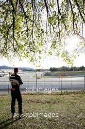 Nico Hulkenberg (GER) Sahara Force India F1 watches the action. 02.03.2016. Formula One Testing, Day Two, Barcelona, Spain. Wednesday.