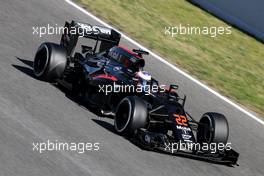 Jenson Button (GBR), McLaren Honda  02.03.2016. Formula One Testing, Day Two, Barcelona, Spain. Wednesday.