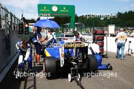 Marcus Ericsson (SWE) Sauber C35 starting the race from the pit lane. 28.08.2016. Formula 1 World Championship, Rd 13, Belgian Grand Prix, Spa Francorchamps, Belgium, Race Day.