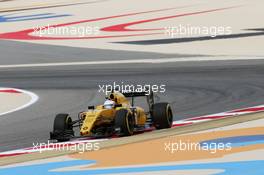 Kevin Magnussen (DEN) Renault Sport F1 Team RS16. 01.04.2016. Formula 1 World Championship, Rd 2, Bahrain Grand Prix, Sakhir, Bahrain, Practice Day