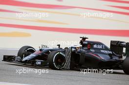 Stoffel Vandoorne (BEL) McLaren MP4-31 running sensor equipment. 01.04.2016. Formula 1 World Championship, Rd 2, Bahrain Grand Prix, Sakhir, Bahrain, Practice Day