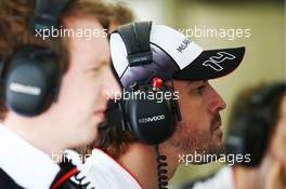 Fernando Alonso (ESP) McLaren. 01.04.2016. Formula 1 World Championship, Rd 2, Bahrain Grand Prix, Sakhir, Bahrain, Practice Day