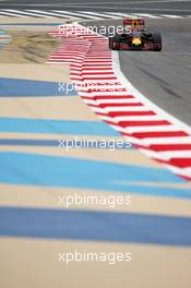 Daniil Kvyat (RUS) Red Bull Racing RB12. 01.04.2016. Formula 1 World Championship, Rd 2, Bahrain Grand Prix, Sakhir, Bahrain, Practice Day
