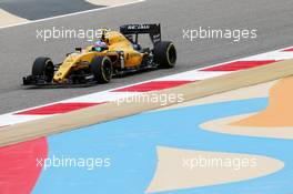 Jolyon Palmer (GBR) Renault Sport F1 Team RS16. 01.04.2016. Formula 1 World Championship, Rd 2, Bahrain Grand Prix, Sakhir, Bahrain, Practice Day
