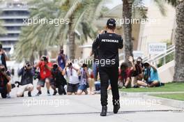 Lewis Hamilton (GBR) Mercedes AMG F1. 01.04.2016. Formula 1 World Championship, Rd 2, Bahrain Grand Prix, Sakhir, Bahrain, Practice Day