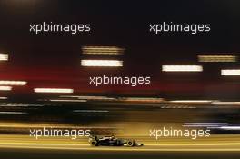 Stoffel Vandoorne (BEL) McLaren MP4-31. 01.04.2016. Formula 1 World Championship, Rd 2, Bahrain Grand Prix, Sakhir, Bahrain, Practice Day