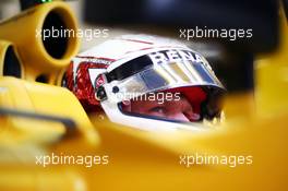 Kevin Magnussen (DEN) Renault Sport F1 Team RS16. 01.04.2016. Formula 1 World Championship, Rd 2, Bahrain Grand Prix, Sakhir, Bahrain, Practice Day