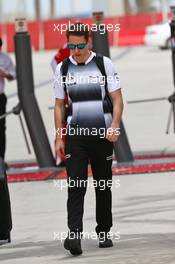 Stoffel Vandoorne (BEL) McLaren. 01.04.2016. Formula 1 World Championship, Rd 2, Bahrain Grand Prix, Sakhir, Bahrain, Practice Day