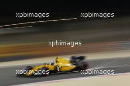 Jolyon Palmer (GBR) Renault Sport F1 Team RS16 sends sparks flying. 01.04.2016. Formula 1 World Championship, Rd 2, Bahrain Grand Prix, Sakhir, Bahrain, Practice Day