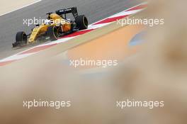 Kevin Magnussen (DEN) Renault Sport F1 Team RS16. 01.04.2016. Formula 1 World Championship, Rd 2, Bahrain Grand Prix, Sakhir, Bahrain, Practice Day