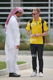 Kevin Magnussen (DEN) Renault Sport F1 Team. 01.04.2016. Formula 1 World Championship, Rd 2, Bahrain Grand Prix, Sakhir, Bahrain, Practice Day