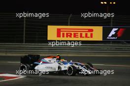 Felipe Massa (BRA) Williams FW38 and Rio Haryanto (IDN) Manor Racing MRT05. 03.04.2016. Formula 1 World Championship, Rd 2, Bahrain Grand Prix, Sakhir, Bahrain, Race Day.