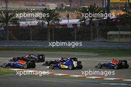 The start of the race. 03.04.2016. Formula 1 World Championship, Rd 2, Bahrain Grand Prix, Sakhir, Bahrain, Race Day.