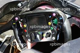 Steering wheel. 02.04.2016. Formula 1 World Championship, Rd 2, Bahrain Grand Prix, Sakhir, Bahrain, Qualifying Day.