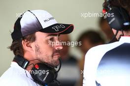 Fernando Alonso (ESP) McLaren. 02.04.2016. Formula 1 World Championship, Rd 2, Bahrain Grand Prix, Sakhir, Bahrain, Qualifying Day.