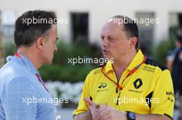 (L to R): Jean Alesi (FRA) with Frederic Vasseur (FRA) Renault Sport F1 Team Racing Director. 02.04.2016. Formula 1 World Championship, Rd 2, Bahrain Grand Prix, Sakhir, Bahrain, Qualifying Day.