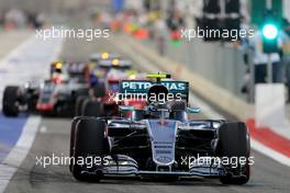 Nico Rosberg (GER), Mercedes AMG F1 Team  02.04.2016. Formula 1 World Championship, Rd 2, Bahrain Grand Prix, Sakhir, Bahrain, Qualifying Day.