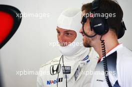 Jenson Button (GBR) McLaren. 02.04.2016. Formula 1 World Championship, Rd 2, Bahrain Grand Prix, Sakhir, Bahrain, Qualifying Day.