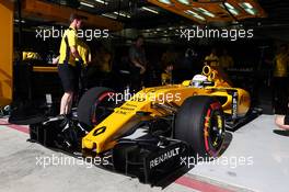 Kevin Magnussen (DEN) Renault Sport F1 Team RS16. 02.04.2016. Formula 1 World Championship, Rd 2, Bahrain Grand Prix, Sakhir, Bahrain, Qualifying Day.