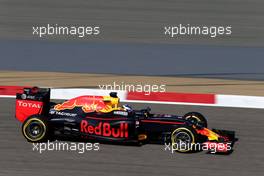 Daniel Ricciardo (AUS), Red Bull Racing  02.04.2016. Formula 1 World Championship, Rd 2, Bahrain Grand Prix, Sakhir, Bahrain, Qualifying Day.