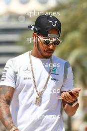 Lewis Hamilton (GBR) Mercedes AMG F1. 02.04.2016. Formula 1 World Championship, Rd 2, Bahrain Grand Prix, Sakhir, Bahrain, Qualifying Day.