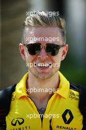 Kevin Magnussen (DEN) Renault Sport F1 Team. 02.04.2016. Formula 1 World Championship, Rd 2, Bahrain Grand Prix, Sakhir, Bahrain, Qualifying Day.