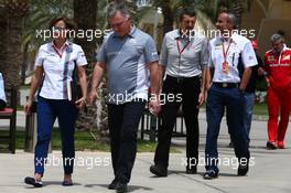 Claire Williams (GBR), Williams F1 Team and Dave Ryan (NZL), Manor Racing Racing Director. 03.04.2016. Formula 1 World Championship, Rd 2, Bahrain Grand Prix, Sakhir, Bahrain, Race Day.