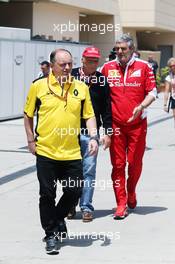 (L to R): Frederic Vasseur (FRA) Renault Sport F1 Team Racing Director with Niki Lauda (AUT) Mercedes Non-Executive Chairman and Maurizio Arrivabene (ITA) Ferrari Team Principal. 03.04.2016. Formula 1 World Championship, Rd 2, Bahrain Grand Prix, Sakhir, Bahrain, Race Day.