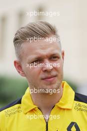 Kevin Magnussen (DEN) Renault Sport F1 Team. 31.03.2016. Formula 1 World Championship, Rd 2, Bahrain Grand Prix, Sakhir, Bahrain, Preparation Day.