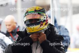 Lewis Hamilton (GBR) Mercedes AMG F1 on the grid. 13.11.2016. Formula 1 World Championship, Rd 20, Brazilian Grand Prix, Sao Paulo, Brazil, Race Day.