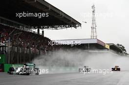 Lewis Hamilton (GBR) Mercedes AMG F1 W07 Hybrid. 13.11.2016. Formula 1 World Championship, Rd 20, Brazilian Grand Prix, Sao Paulo, Brazil, Race Day.