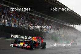 Daniel Ricciardo (AUS) Red Bull Racing RB12. 13.11.2016. Formula 1 World Championship, Rd 20, Brazilian Grand Prix, Sao Paulo, Brazil, Race Day.