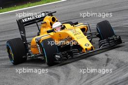 Kevin Magnussen (DEN) Renault Sport F1 Team RS16. 12.11.2016. Formula 1 World Championship, Rd 20, Brazilian Grand Prix, Sao Paulo, Brazil, Qualifying Day.