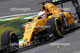 Kevin Magnussen (DEN) Renault Sport F1 Team RS16. 12.11.2016. Formula 1 World Championship, Rd 20, Brazilian Grand Prix, Sao Paulo, Brazil, Qualifying Day.