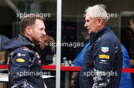 (L to R): Christian Horner (GBR) Red Bull Racing Team Principal with Dr Helmut Marko (AUT) Red Bull Motorsport Consultant. 12.11.2016. Formula 1 World Championship, Rd 20, Brazilian Grand Prix, Sao Paulo, Brazil, Qualifying Day.