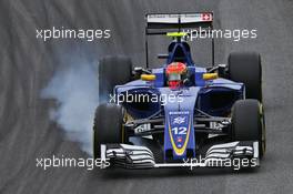 Felipe Nasr (BRA) Sauber C35 locks up under braking. 12.11.2016. Formula 1 World Championship, Rd 20, Brazilian Grand Prix, Sao Paulo, Brazil, Qualifying Day.