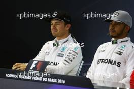 (L to R): Nico Rosberg (GER) Mercedes AMG F1 and team mate Lewis Hamilton (GBR) Mercedes AMG F1 in the FIA Press Conference. 12.11.2016. Formula 1 World Championship, Rd 20, Brazilian Grand Prix, Sao Paulo, Brazil, Qualifying Day.