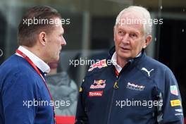 (L to R): Jos Verstappen (NLD) with Dr Helmut Marko (AUT) Red Bull Motorsport Consultant. 13.11.2016. Formula 1 World Championship, Rd 20, Brazilian Grand Prix, Sao Paulo, Brazil, Race Day.