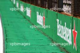 Track atmosphere, Heineken branding. 10.11.2016. Formula 1 World Championship, Rd 20, Brazilian Grand Prix, Sao Paulo, Brazil, Preparation Day.