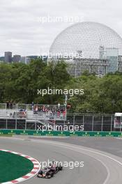 Daniil Kvyat (RUS) Scuderia Toro Rosso STR11. 10.06.2016. Formula 1 World Championship, Rd 7, Canadian Grand Prix, Montreal, Canada, Practice Day.