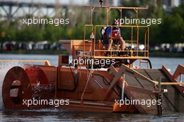 A paddle steamer. 10.06.2016. Formula 1 World Championship, Rd 7, Canadian Grand Prix, Montreal, Canada, Practice Day.